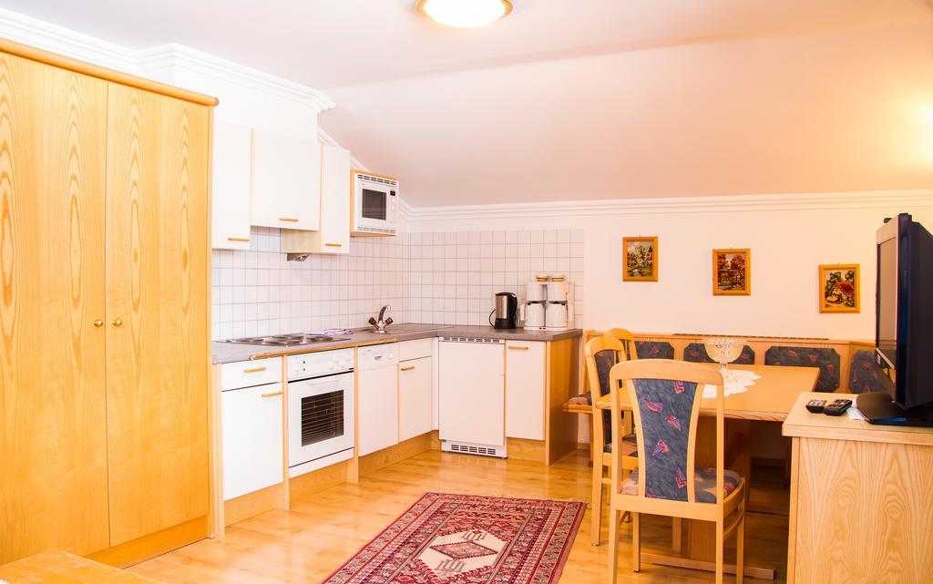 Alberts Bellevue Appartements Nauders Pokoj fotografie