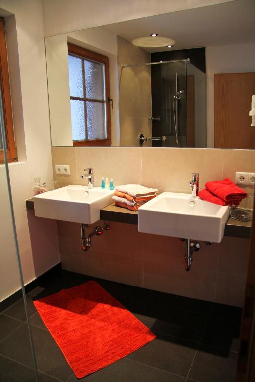 Alberts Bellevue Appartements Nauders Pokoj fotografie